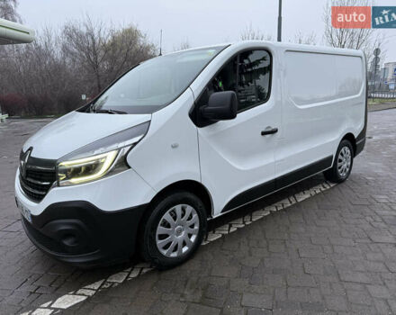 Белый Рено Трафик, объемом двигателя 2 л и пробегом 259 тыс. км за 16400 $, фото 3 на Automoto.ua