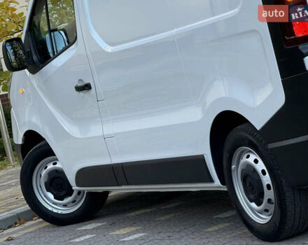 Белый Рено Трафик, объемом двигателя 2 л и пробегом 114 тыс. км за 18200 $, фото 24 на Automoto.ua