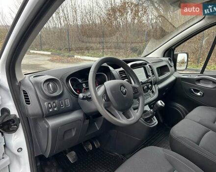 Белый Рено Трафик, объемом двигателя 2 л и пробегом 189 тыс. км за 17900 $, фото 10 на Automoto.ua