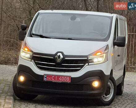 Белый Рено Трафик, объемом двигателя 2 л и пробегом 116 тыс. км за 17300 $, фото 1 на Automoto.ua