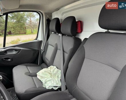Белый Рено Трафик, объемом двигателя 2 л и пробегом 76 тыс. км за 17700 $, фото 16 на Automoto.ua