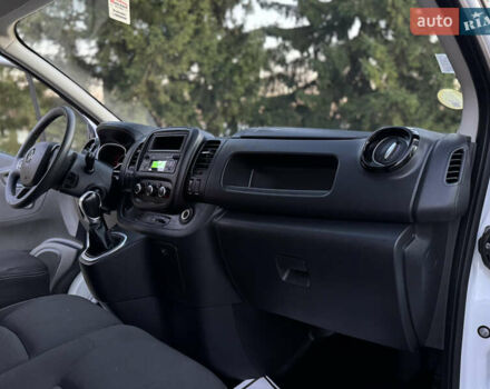 Белый Рено Трафик, объемом двигателя 2 л и пробегом 96 тыс. км за 19500 $, фото 32 на Automoto.ua