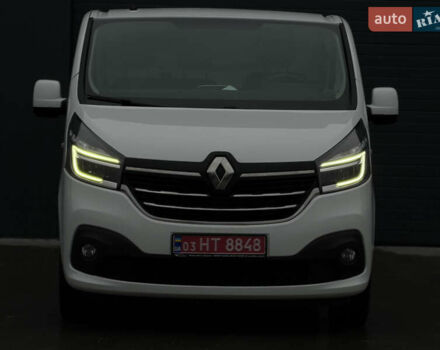 Белый Рено Трафик, объемом двигателя 2 л и пробегом 217 тыс. км за 18800 $, фото 3 на Automoto.ua