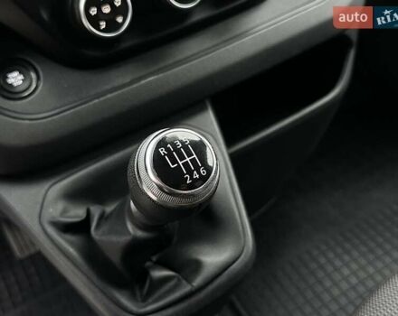 Белый Рено Трафик, объемом двигателя 2 л и пробегом 106 тыс. км за 23800 $, фото 51 на Automoto.ua