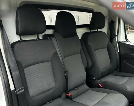 Белый Рено Трафик, объемом двигателя 2 л и пробегом 106 тыс. км за 23800 $, фото 55 на Automoto.ua