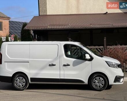 Белый Рено Трафик, объемом двигателя 2 л и пробегом 200 тыс. км за 20700 $, фото 5 на Automoto.ua
