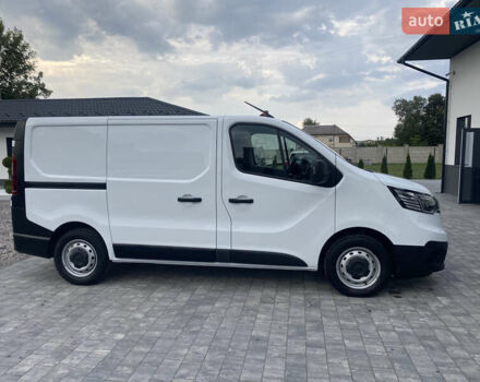 Белый Рено Трафик, объемом двигателя 2 л и пробегом 240 тыс. км за 19300 $, фото 1 на Automoto.ua