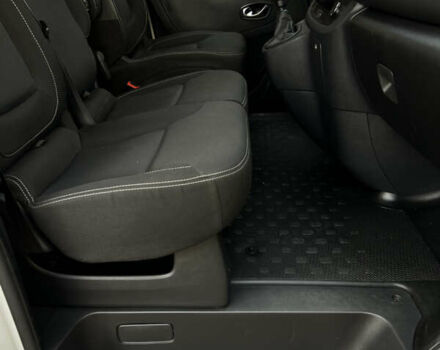 Білий Рено Трафік, об'ємом двигуна 2 л та пробігом 201 тис. км за 19500 $, фото 18 на Automoto.ua