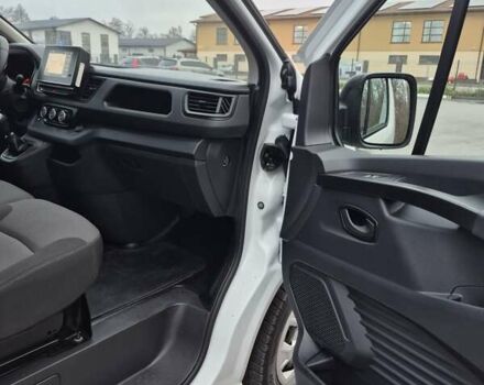 Белый Рено Трафик, объемом двигателя 2 л и пробегом 70 тыс. км за 23900 $, фото 106 на Automoto.ua