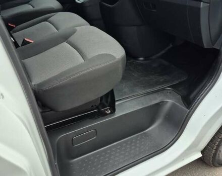 Белый Рено Трафик, объемом двигателя 2 л и пробегом 70 тыс. км за 23900 $, фото 107 на Automoto.ua