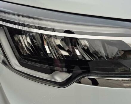 Белый Рено Трафик, объемом двигателя 2 л и пробегом 70 тыс. км за 23900 $, фото 103 на Automoto.ua