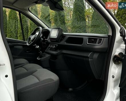 Белый Рено Трафик, объемом двигателя 2 л и пробегом 106 тыс. км за 23800 $, фото 53 на Automoto.ua