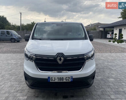 Белый Рено Трафик, объемом двигателя 2 л и пробегом 240 тыс. км за 19300 $, фото 3 на Automoto.ua