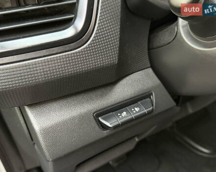 Белый Рено Трафик, объемом двигателя 2 л и пробегом 98 тыс. км за 22900 $, фото 8 на Automoto.ua