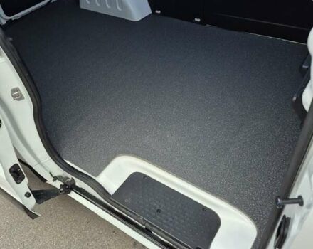 Белый Рено Трафик, объемом двигателя 2 л и пробегом 70 тыс. км за 23900 $, фото 111 на Automoto.ua