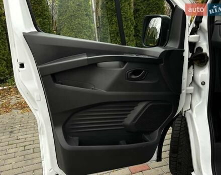 Белый Рено Трафик, объемом двигателя 2 л и пробегом 106 тыс. км за 23800 $, фото 38 на Automoto.ua