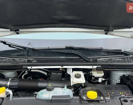 Белый Рено Трафик, объемом двигателя 2 л и пробегом 261 тыс. км за 19800 $, фото 17 на Automoto.ua