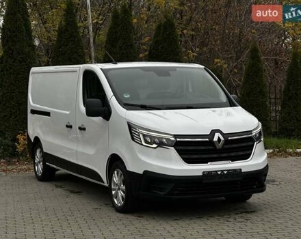 Белый Рено Трафик, объемом двигателя 2 л и пробегом 106 тыс. км за 23800 $, фото 1 на Automoto.ua