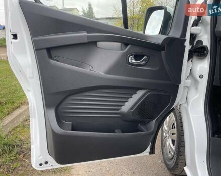 Белый Рено Трафик, объемом двигателя 2 л и пробегом 200 тыс. км за 20700 $, фото 36 на Automoto.ua