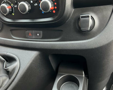 Білий Рено Трафік, об'ємом двигуна 2 л та пробігом 201 тис. км за 19500 $, фото 28 на Automoto.ua