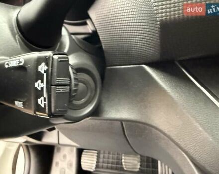 Белый Рено Трафик, объемом двигателя 0 л и пробегом 204 тыс. км за 20900 $, фото 58 на Automoto.ua