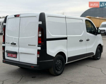 Білий Рено Трафік, об'ємом двигуна 2 л та пробігом 202 тис. км за 16999 $, фото 5 на Automoto.ua