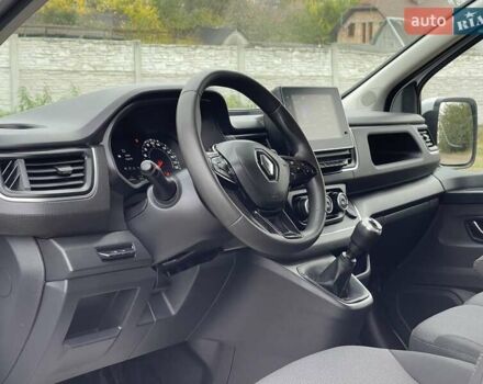 Белый Рено Трафик, объемом двигателя 2 л и пробегом 200 тыс. км за 20700 $, фото 35 на Automoto.ua