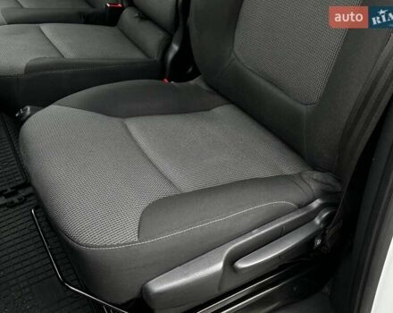 Белый Рено Трафик, объемом двигателя 2 л и пробегом 106 тыс. км за 23800 $, фото 44 на Automoto.ua