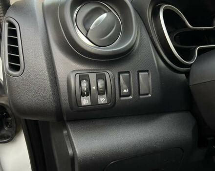 Білий Рено Трафік, об'ємом двигуна 2 л та пробігом 201 тис. км за 19500 $, фото 37 на Automoto.ua