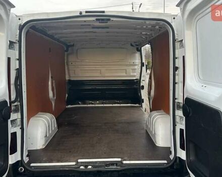 Белый Рено Трафик, объемом двигателя 2 л и пробегом 261 тыс. км за 19800 $, фото 16 на Automoto.ua