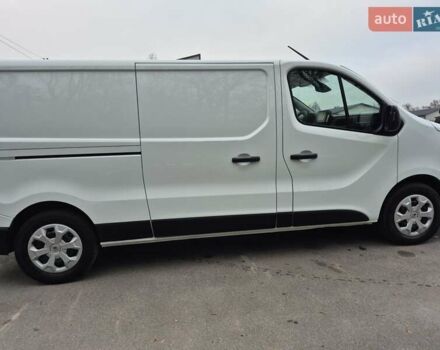 Белый Рено Трафик, объемом двигателя 2 л и пробегом 70 тыс. км за 23900 $, фото 64 на Automoto.ua