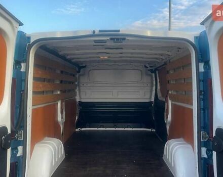 Белый Рено Трафик, объемом двигателя 2 л и пробегом 120 тыс. км за 19800 $, фото 3 на Automoto.ua