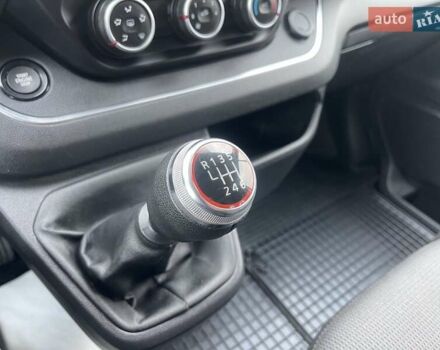 Белый Рено Трафик, объемом двигателя 2 л и пробегом 200 тыс. км за 20700 $, фото 30 на Automoto.ua