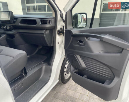 Белый Рено Трафик, объемом двигателя 2 л и пробегом 240 тыс. км за 19300 $, фото 24 на Automoto.ua