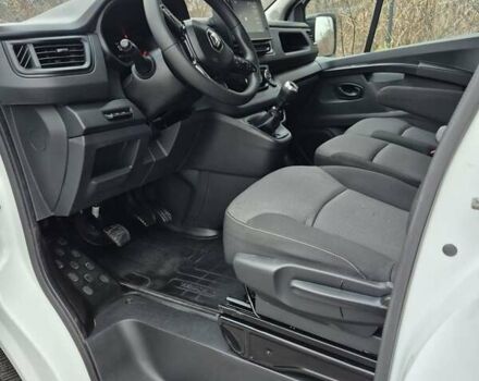 Белый Рено Трафик, объемом двигателя 2 л и пробегом 70 тыс. км за 23900 $, фото 127 на Automoto.ua