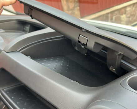 Білий Рено Трафік, об'ємом двигуна 2 л та пробігом 201 тис. км за 19500 $, фото 25 на Automoto.ua