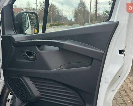 Белый Рено Трафик, объемом двигателя 2 л и пробегом 261 тыс. км за 19800 $, фото 12 на Automoto.ua