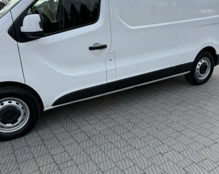 Белый Рено Трафик, объемом двигателя 2 л и пробегом 29 тыс. км за 25300 $, фото 4 на Automoto.ua