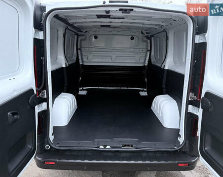 Белый Рено Трафик, объемом двигателя 0 л и пробегом 61 тыс. км за 22650 $, фото 32 на Automoto.ua