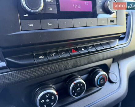 Белый Рено Трафик, объемом двигателя 2 л и пробегом 75 тыс. км за 24000 $, фото 38 на Automoto.ua