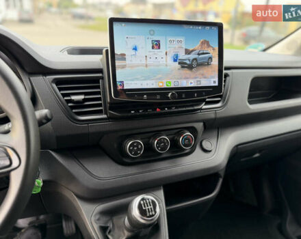 Білий Рено Трафік, об'ємом двигуна 2 л та пробігом 130 тис. км за 24500 $, фото 20 на Automoto.ua