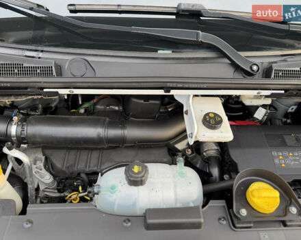 Білий Рено Трафік, об'ємом двигуна 2 л та пробігом 130 тис. км за 24500 $, фото 33 на Automoto.ua