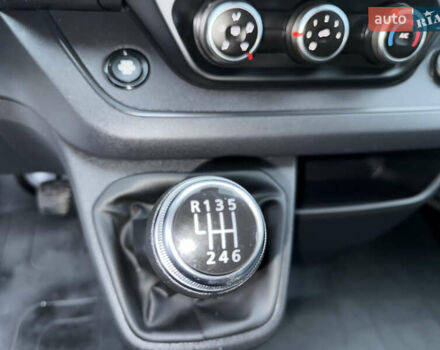 Белый Рено Трафик, объемом двигателя 0 л и пробегом 61 тыс. км за 22650 $, фото 41 на Automoto.ua