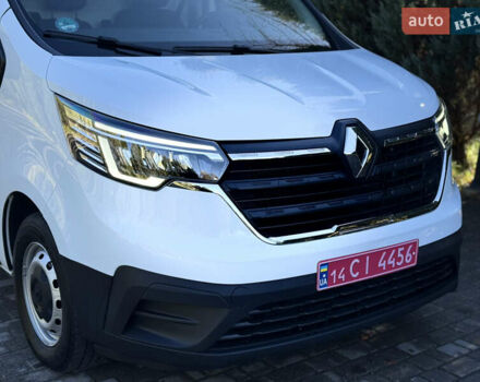 Белый Рено Трафик, объемом двигателя 2 л и пробегом 75 тыс. км за 24000 $, фото 4 на Automoto.ua