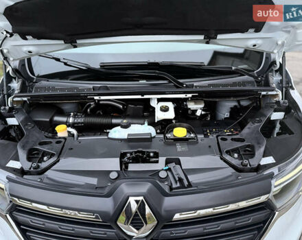 Белый Рено Трафик, объемом двигателя 0 л и пробегом 61 тыс. км за 22650 $, фото 12 на Automoto.ua