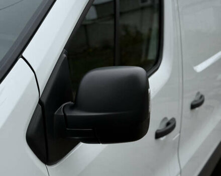 Белый Рено Трафик, объемом двигателя 0 л и пробегом 61 тыс. км за 22650 $, фото 5 на Automoto.ua