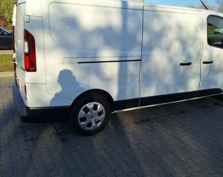 Белый Рено Трафик, объемом двигателя 2 л и пробегом 204 тыс. км за 22900 $, фото 1 на Automoto.ua