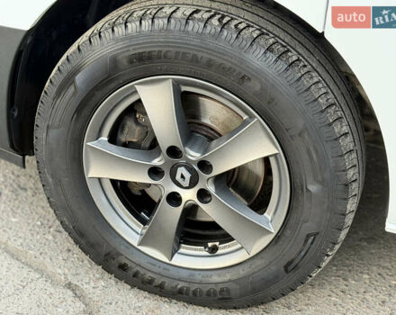 Білий Рено Трафік, об'ємом двигуна 2 л та пробігом 130 тис. км за 24500 $, фото 12 на Automoto.ua