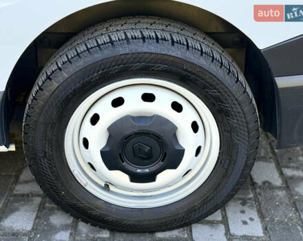 Белый Рено Трафик, объемом двигателя 2 л и пробегом 75 тыс. км за 24000 $, фото 16 на Automoto.ua