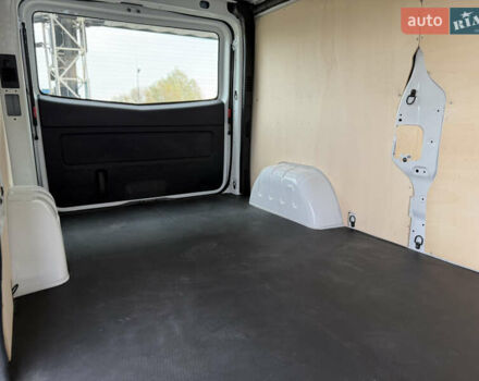 Білий Рено Трафік, об'ємом двигуна 2 л та пробігом 130 тис. км за 24500 $, фото 27 на Automoto.ua